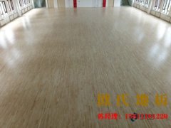 運動木地板翹起的原因及修復方法